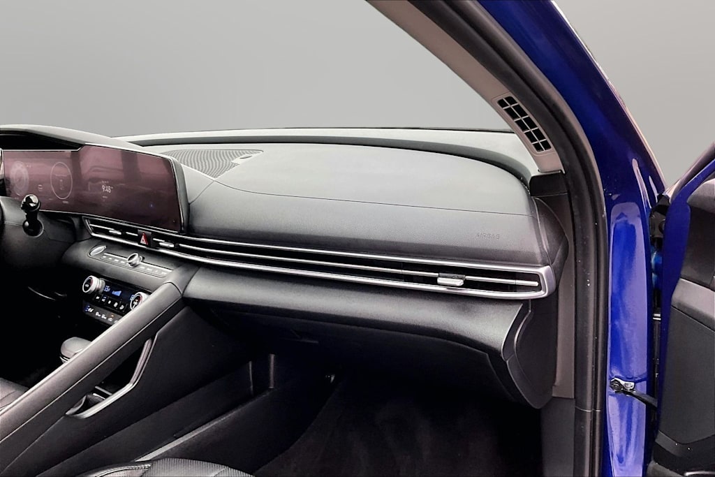 Thumbnail: 2023 Hyundai Elantra - 12