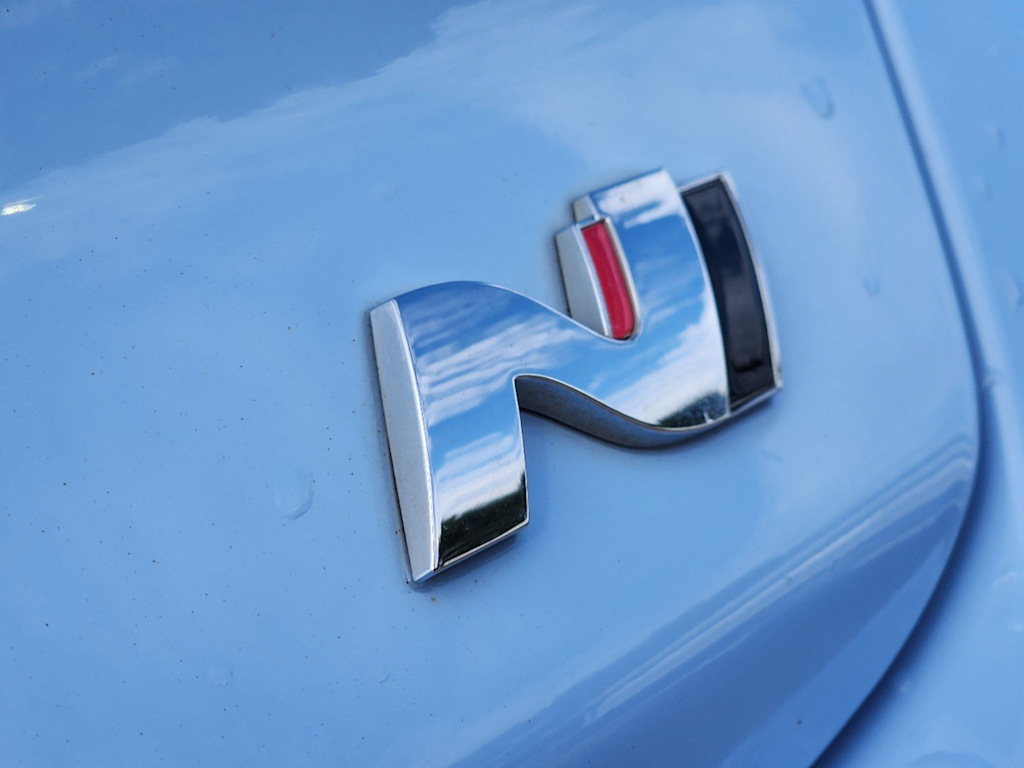 2019 Hyundai Veloster N 16