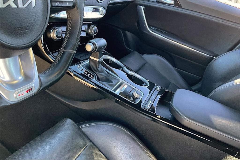 Thumbnail: 2022 Kia Stinger - 14