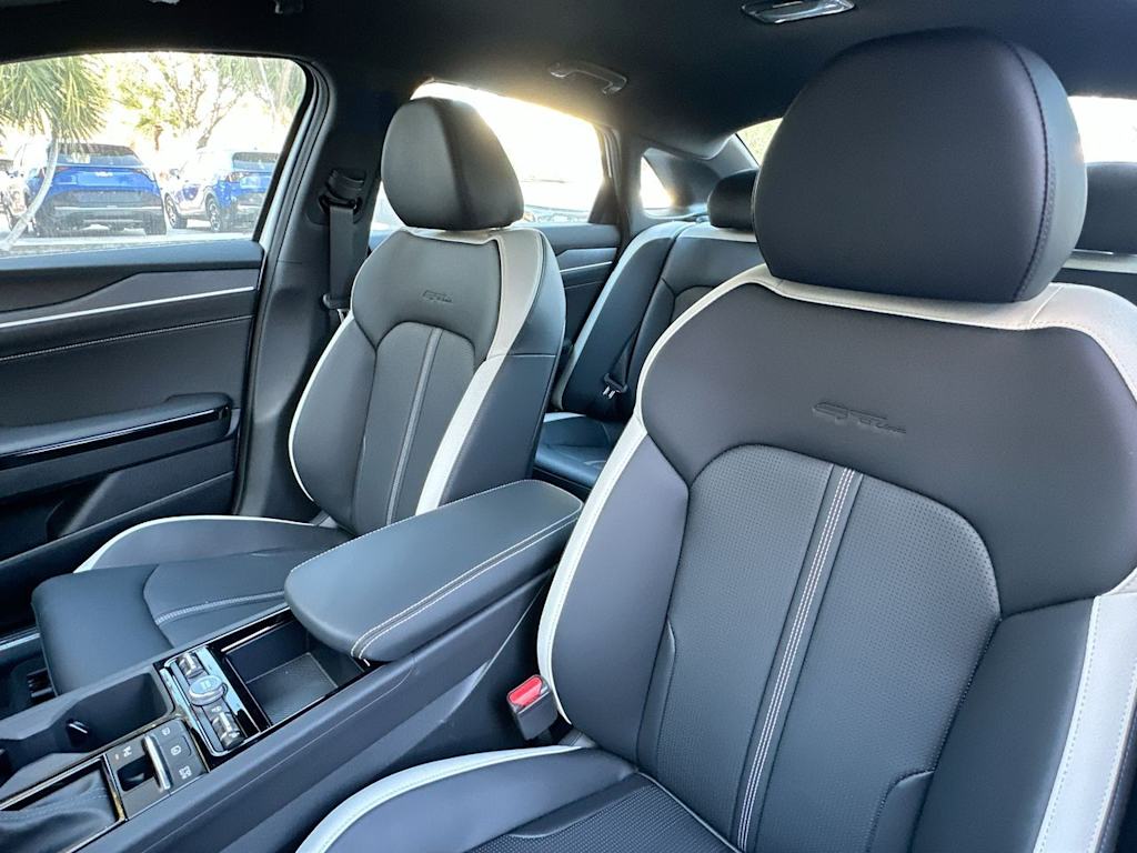 Thumbnail: 2025 Kia K5 - 11