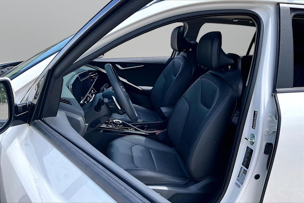 Thumbnail: 2024 Kia Niro - 26
