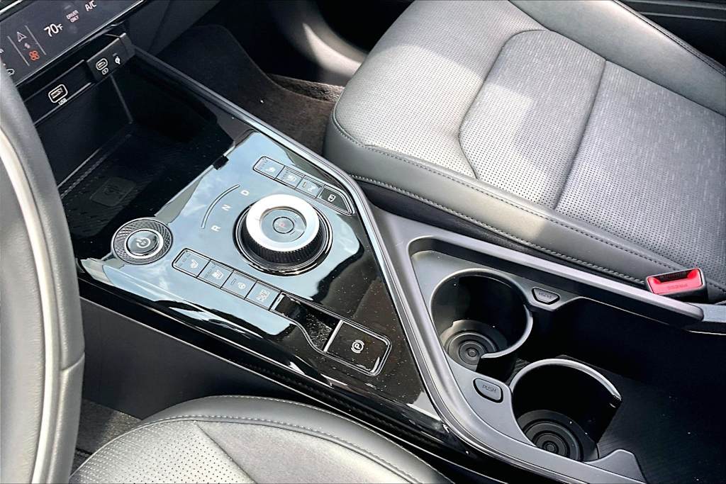 Thumbnail: 2024 Kia Niro - 13