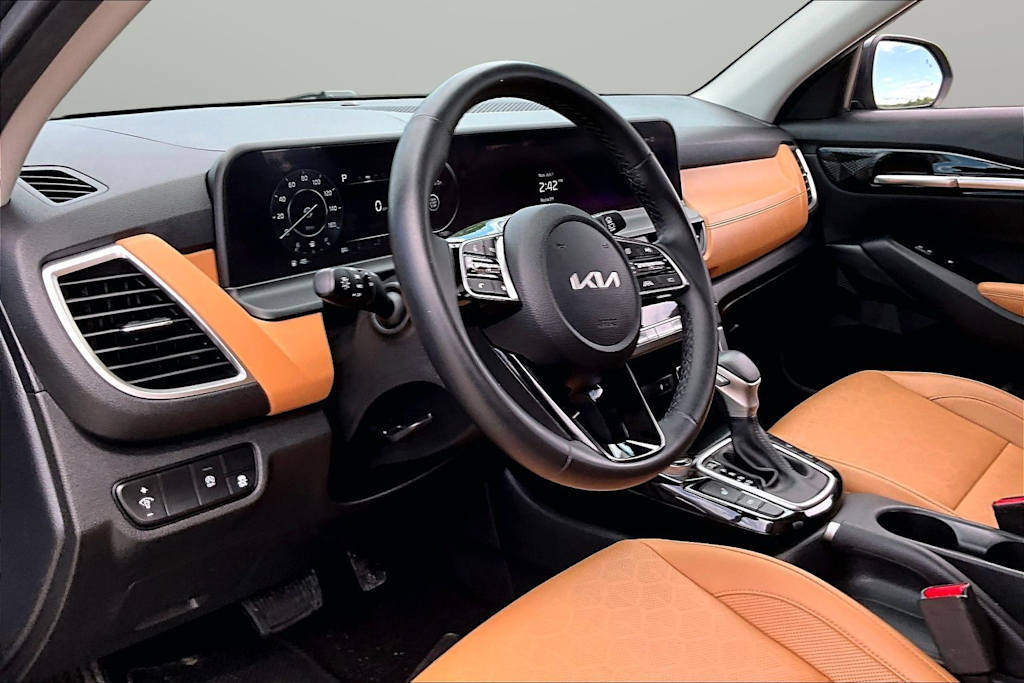Thumbnail: 2024 Kia Seltos - 8