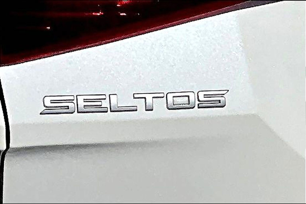 Thumbnail: 2023 Kia Seltos - 33