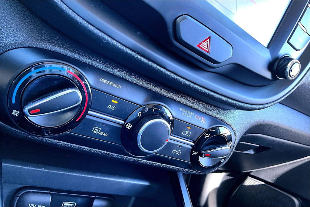 Thumbnail: 2020 Kia Soul - 25