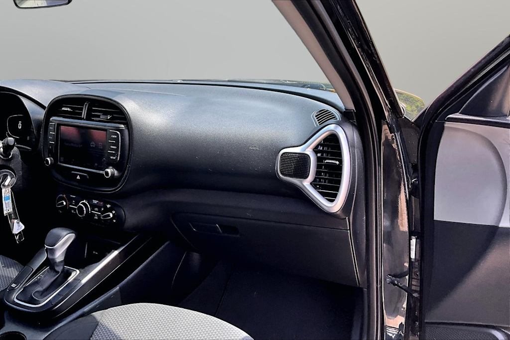 Thumbnail: 2023 Kia Soul - 10