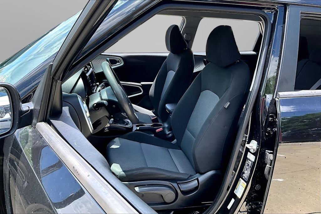 Thumbnail: 2023 Kia Soul - 6
