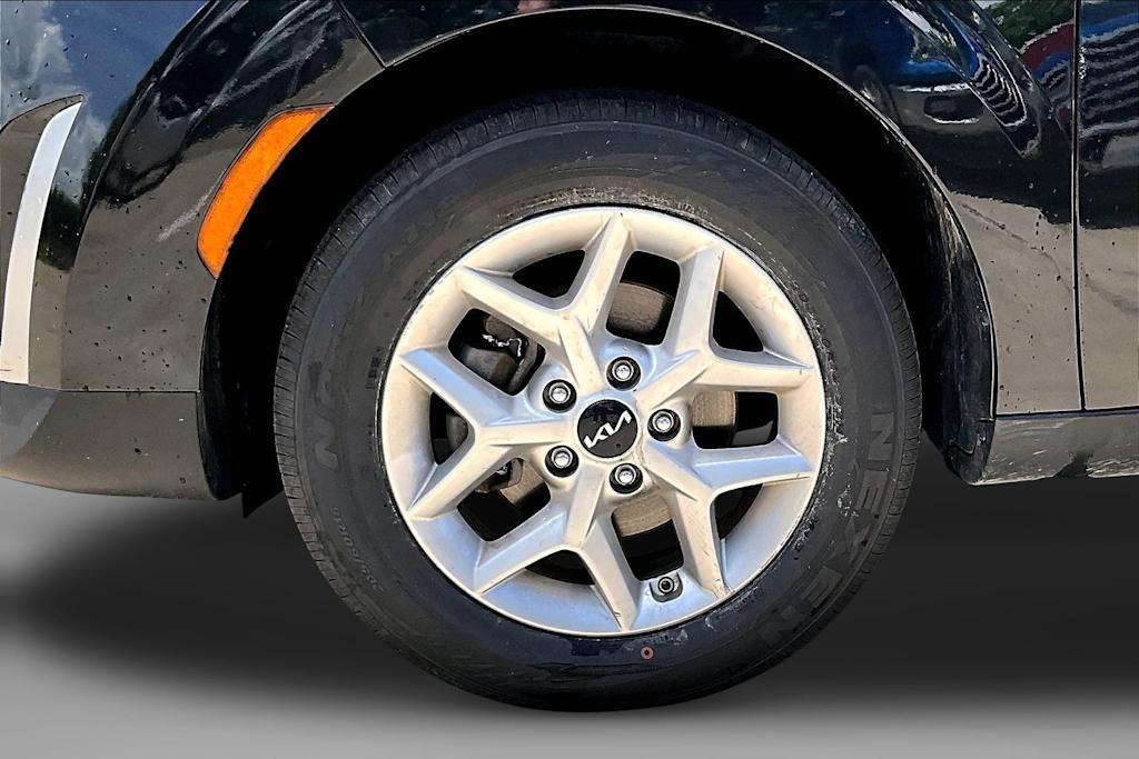 Thumbnail: 2023 Kia Soul - 5
