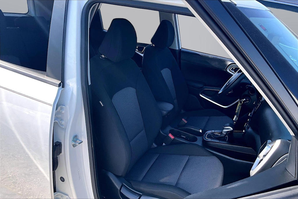 Thumbnail: 2023 Kia Soul - 8