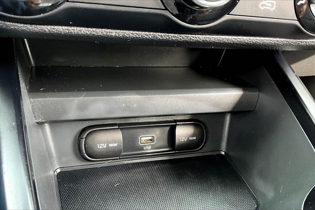 Thumbnail: 2020 Kia Soul - 24