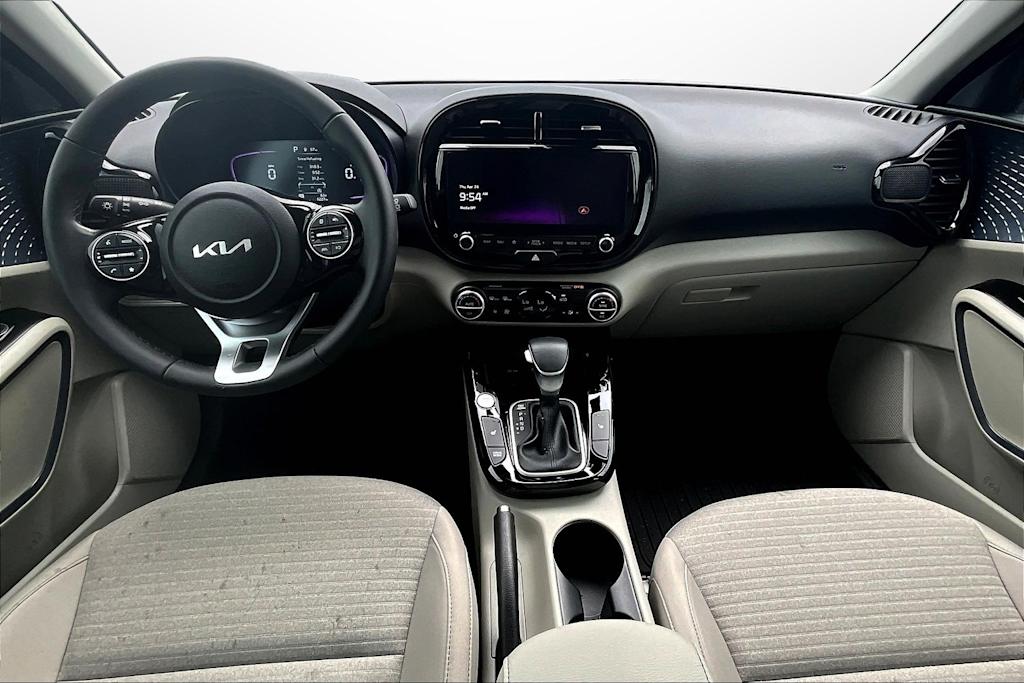 2024 Kia Soul EX 11
