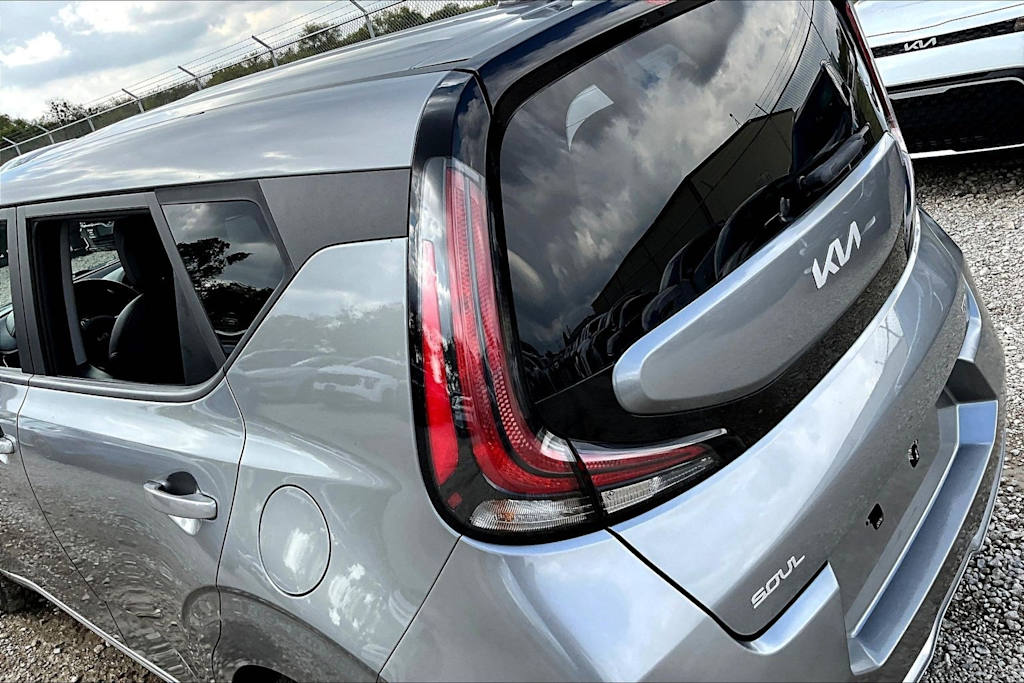 Thumbnail: 2023 Kia Soul - 32