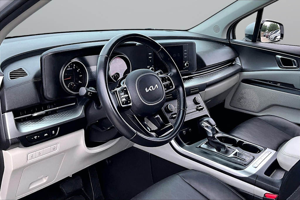 Thumbnail: 2022 Kia Carnival - 9