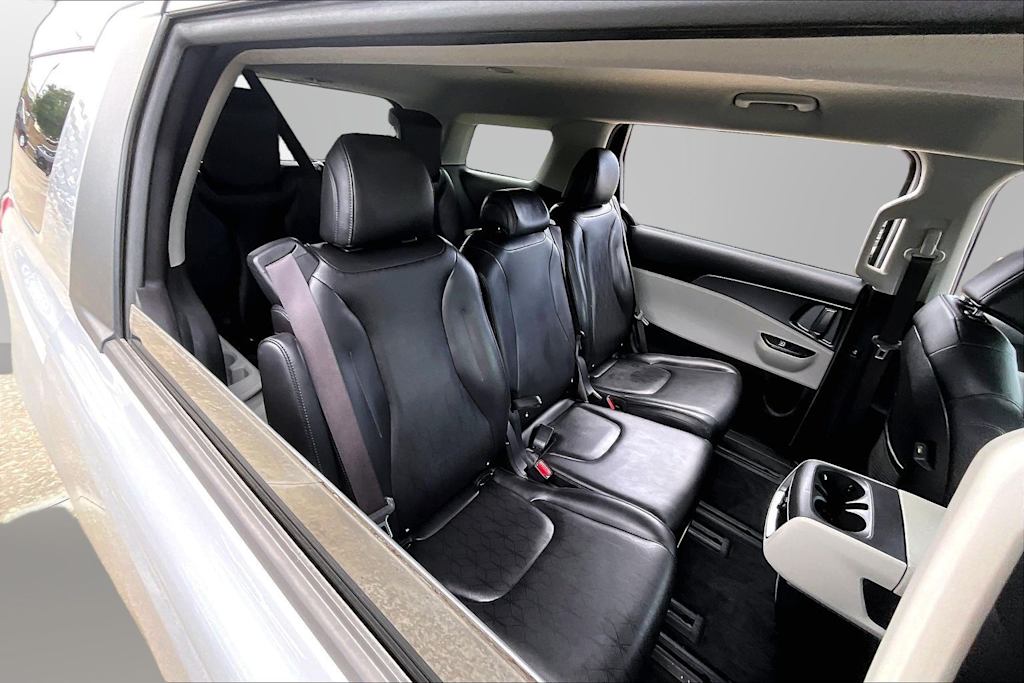 Thumbnail: 2022 Kia Carnival - 8