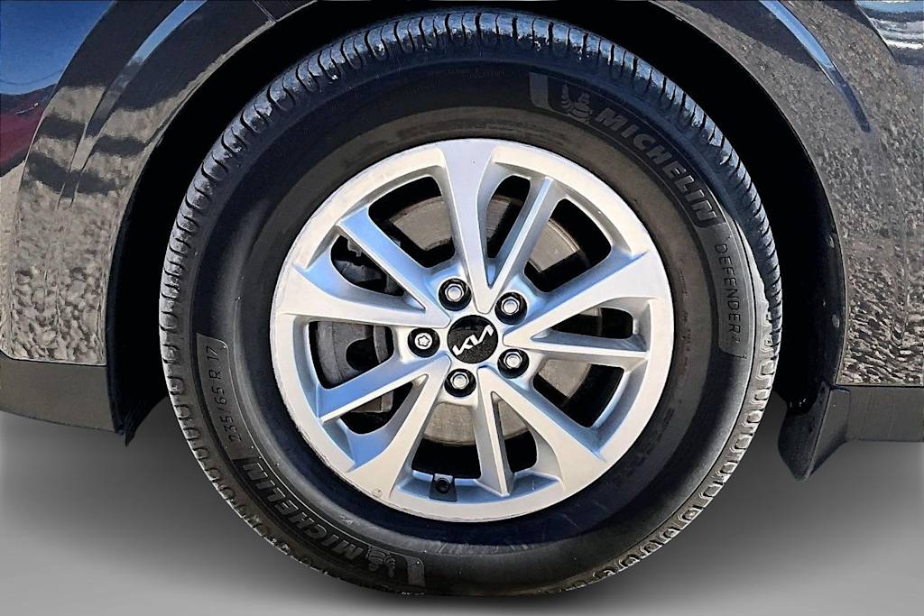 Thumbnail: 2022 Kia Carnival - 7