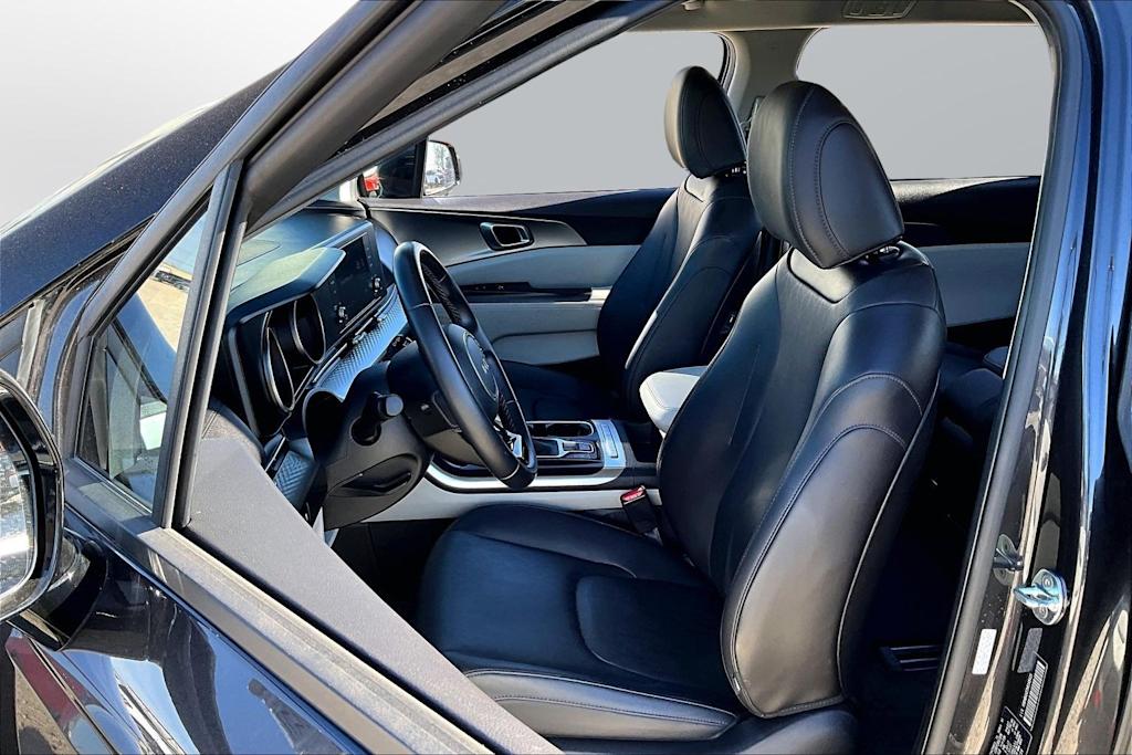 Thumbnail: 2022 Kia Carnival - 10