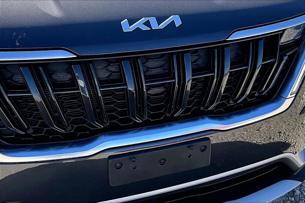 Thumbnail: 2022 Kia Carnival - 6