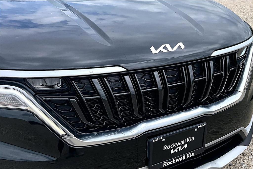 Thumbnail: 2022 Kia Carnival - 21