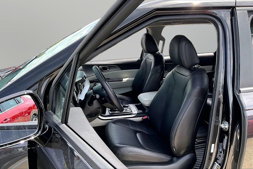 Thumbnail: 2024 Kia Carnival - 10