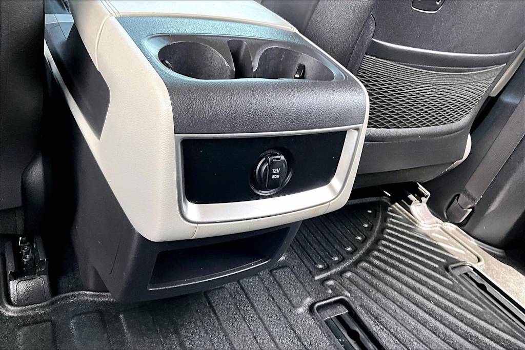 Thumbnail: 2024 Kia Carnival - 25
