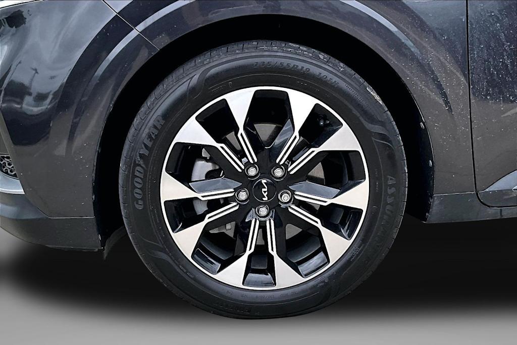 Thumbnail: 2024 Kia Carnival - 6