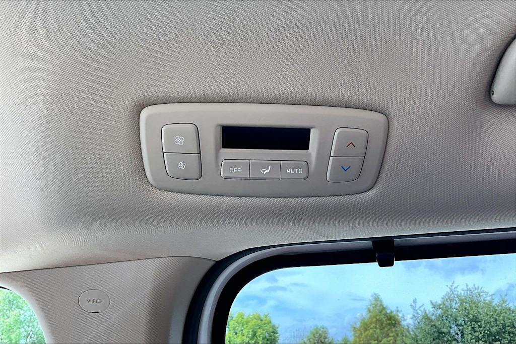 Thumbnail: 2024 Kia Carnival - 25