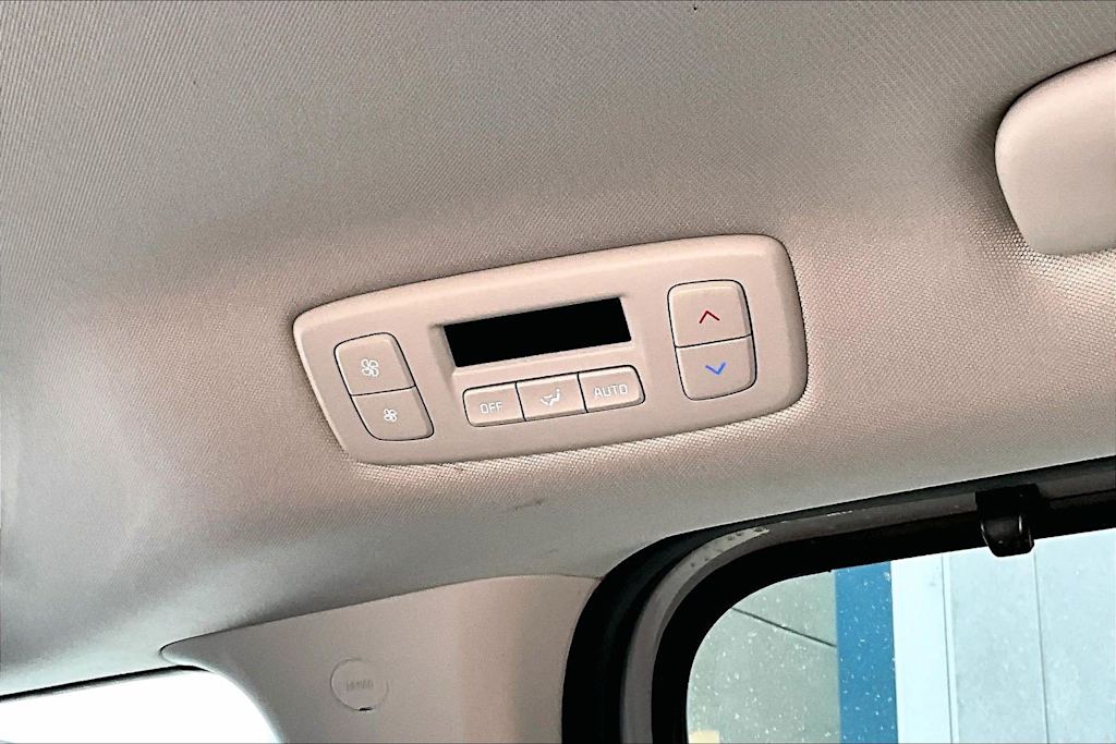 Thumbnail: 2025 Kia Carnival - 25