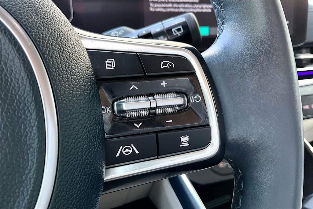 Thumbnail: 2025 Kia Carnival - 23