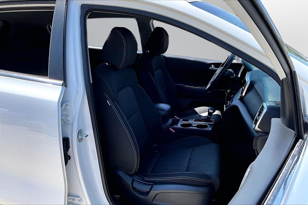 Thumbnail: 2020 Kia Sportage - 9