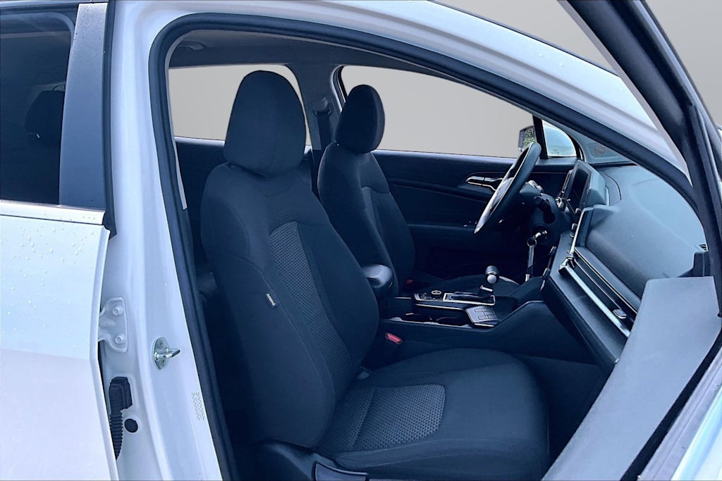 Thumbnail: 2023 Kia Sportage - 8
