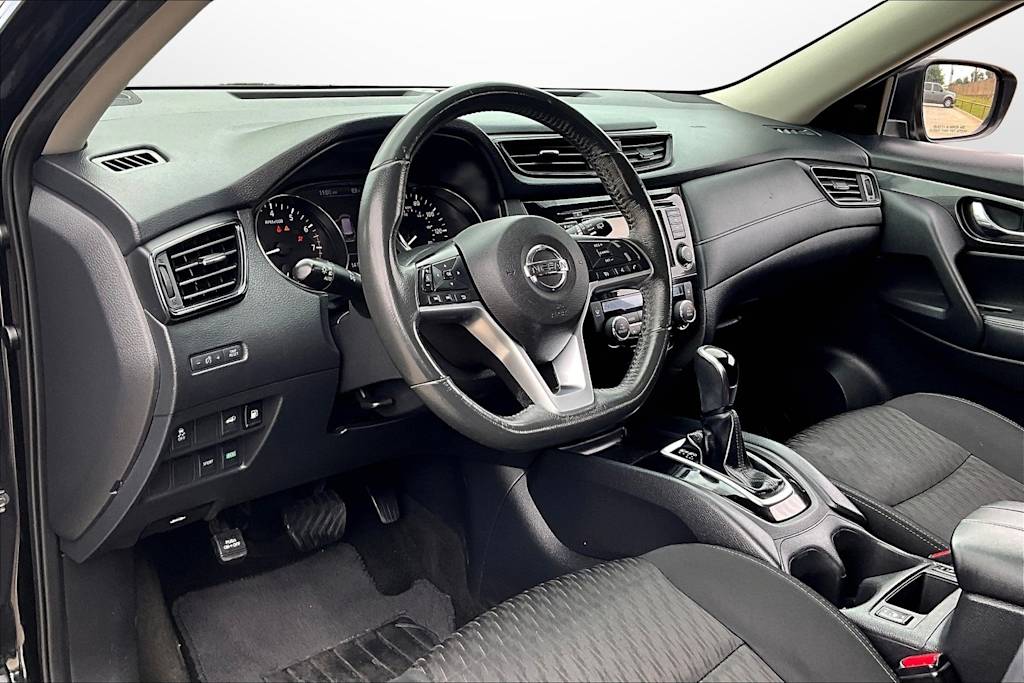 Thumbnail: 2018 Nissan Rogue - 12