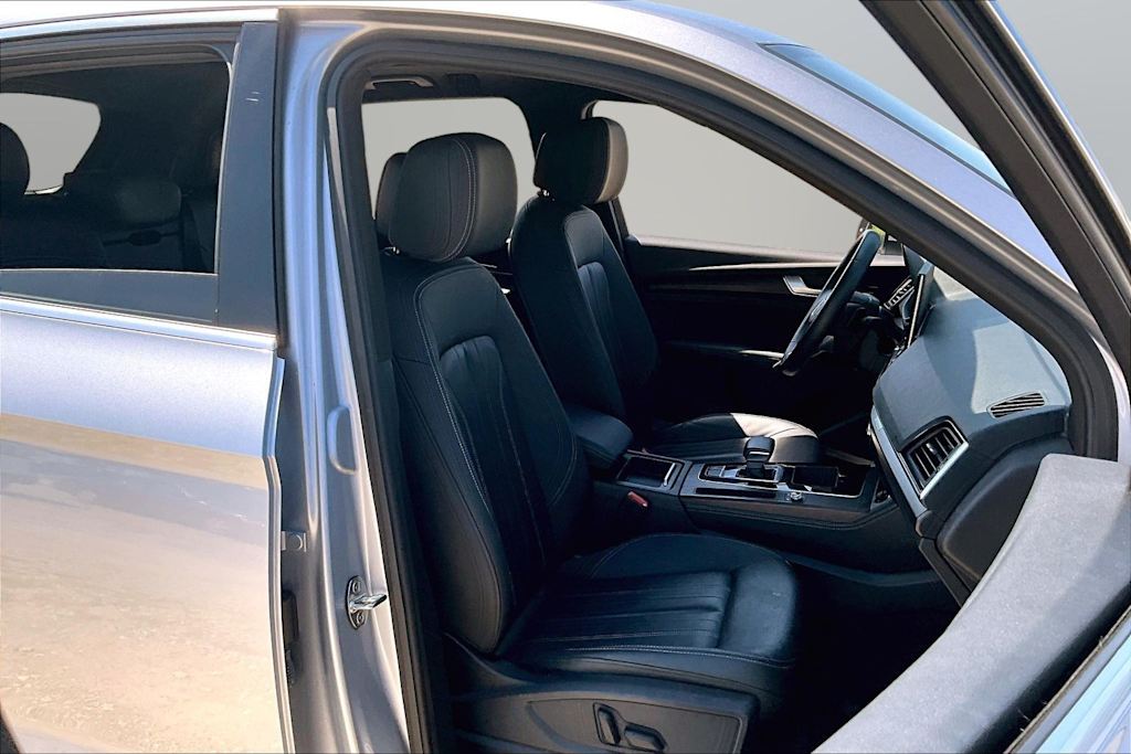 Thumbnail: 2022 Audi Q5 - 9