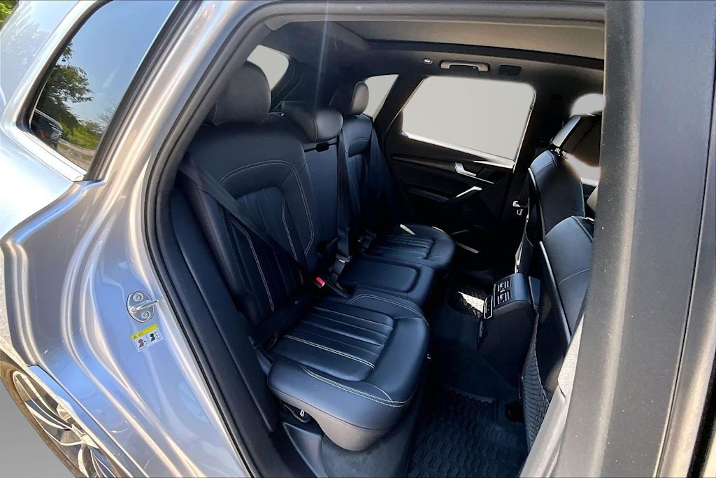 Thumbnail: 2022 Audi Q5 - 27