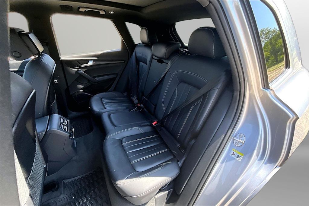 Thumbnail: 2022 Audi Q5 - 11