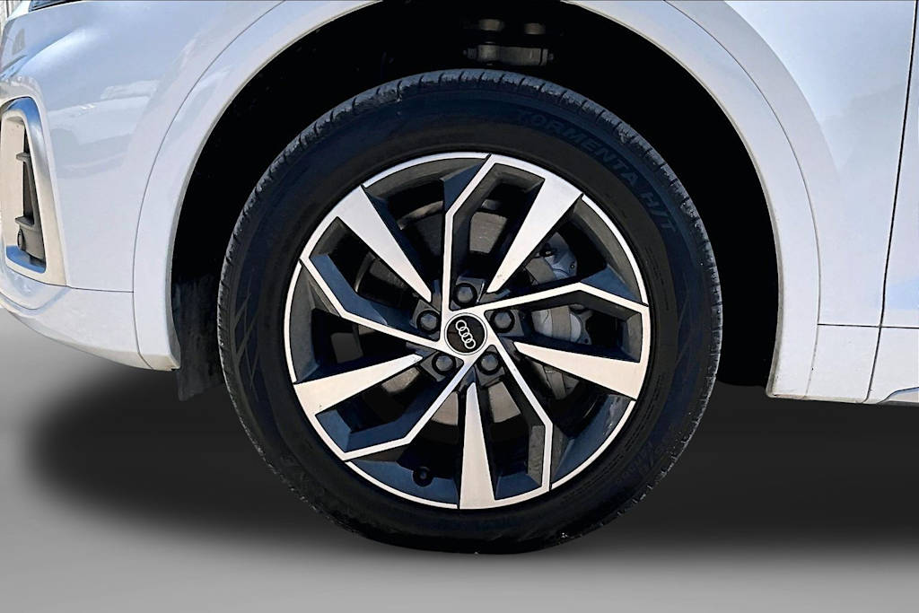 Thumbnail: 2024 Audi Q5 - 6