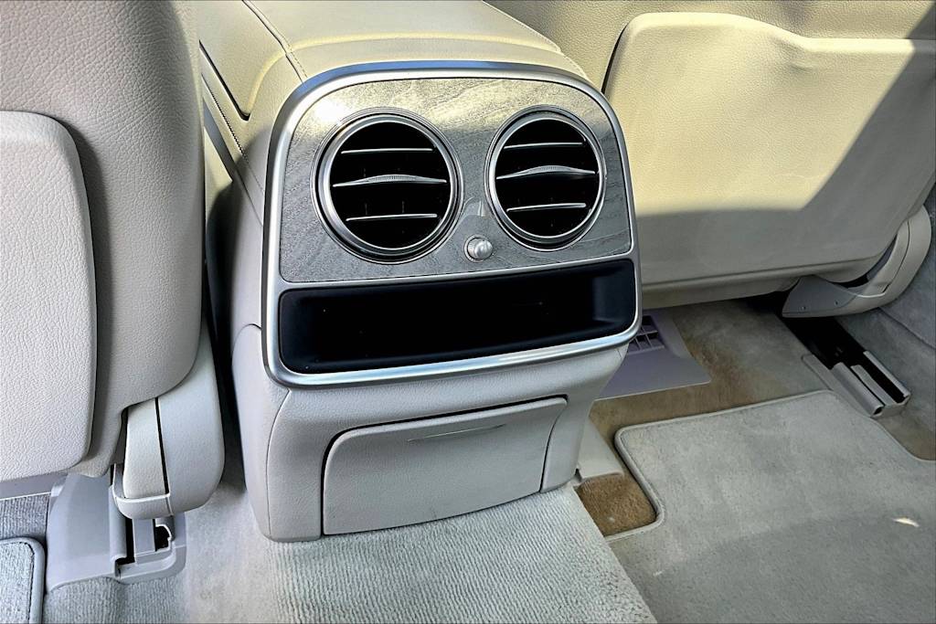 Thumbnail: 2015 Mercedes-Benz S-Class - 28