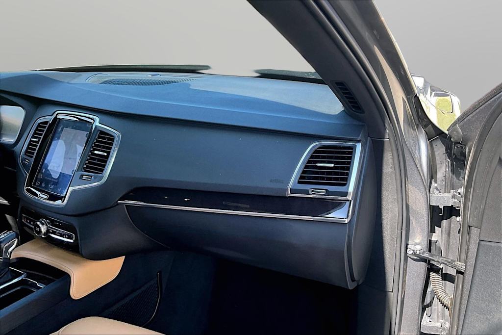 Thumbnail: 2019 Volvo XC90 - 18