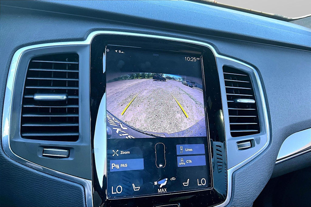 Thumbnail: 2019 Volvo XC90 - 22