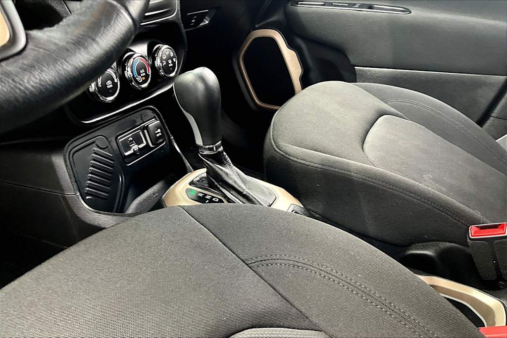 2016 Jeep Renegade Latitude 14