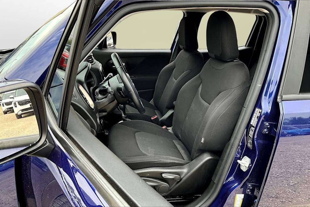 2016 Jeep Renegade Latitude 11