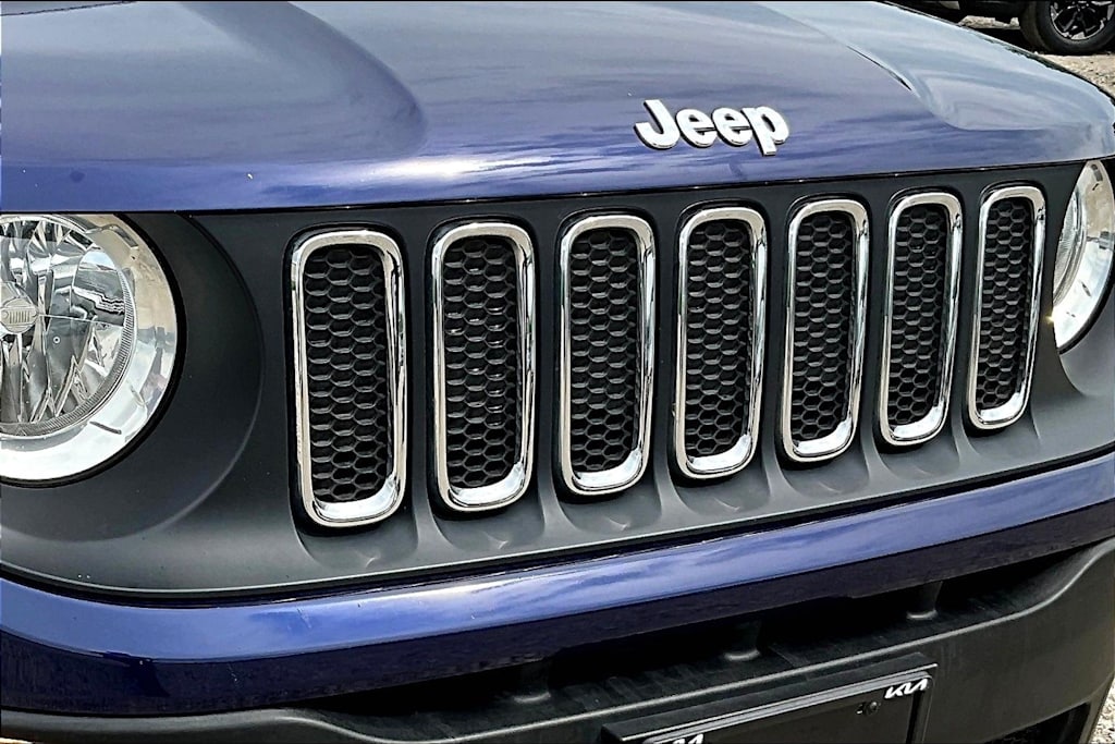 2016 Jeep Renegade Latitude 29
