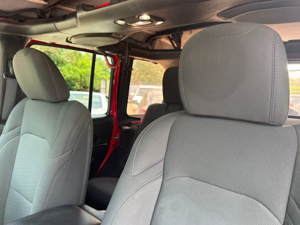 Thumbnail: 2020 Jeep Wrangler - 18
