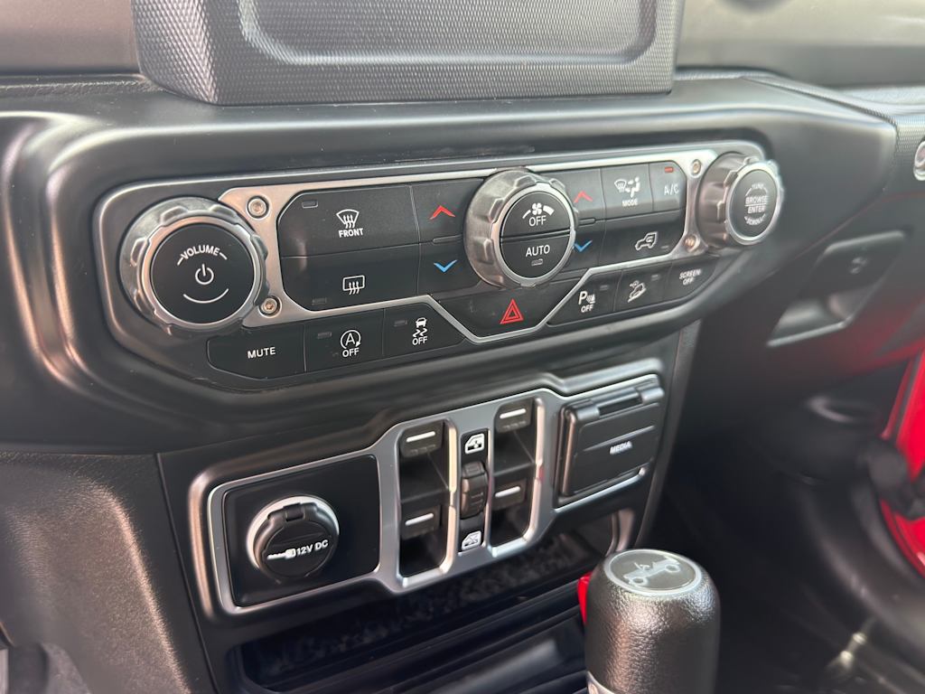 Thumbnail: 2020 Jeep Wrangler - 19