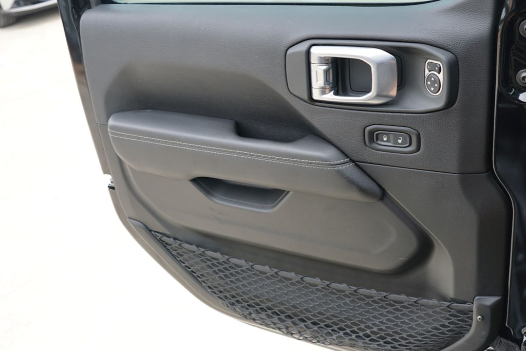 Thumbnail: 2022 Jeep Wrangler - 20