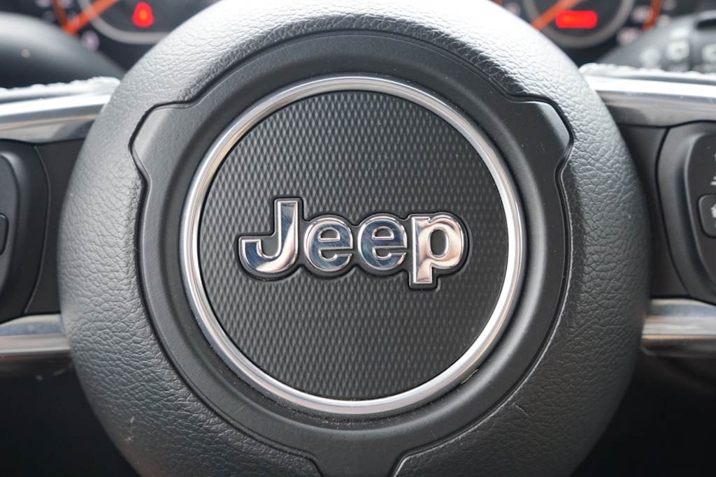 Thumbnail: 2022 Jeep Wrangler - 17