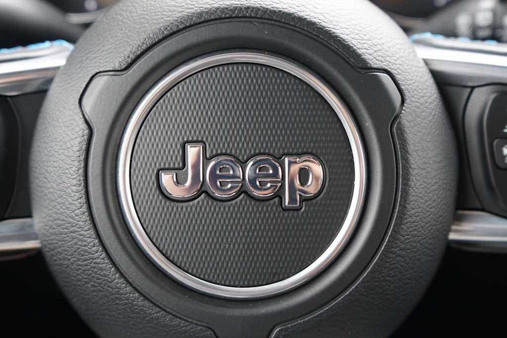 Thumbnail: 2021 Jeep Wrangler - 18