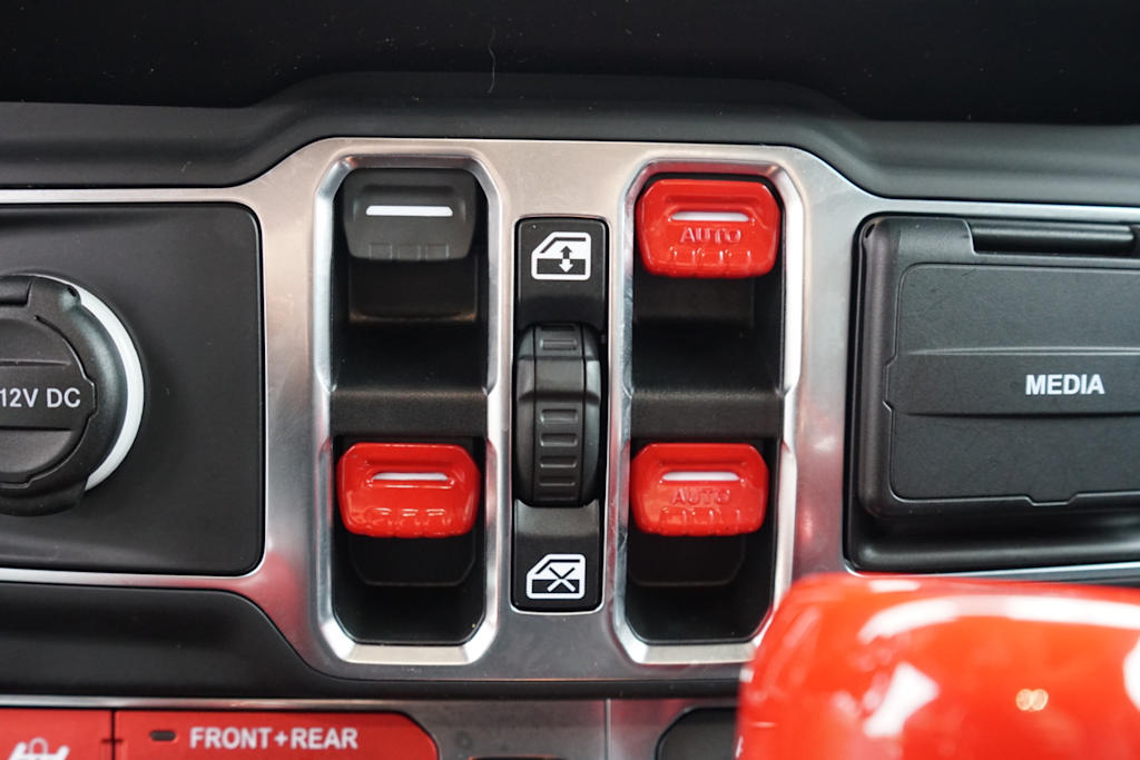 Thumbnail: 2021 Jeep Wrangler - 22