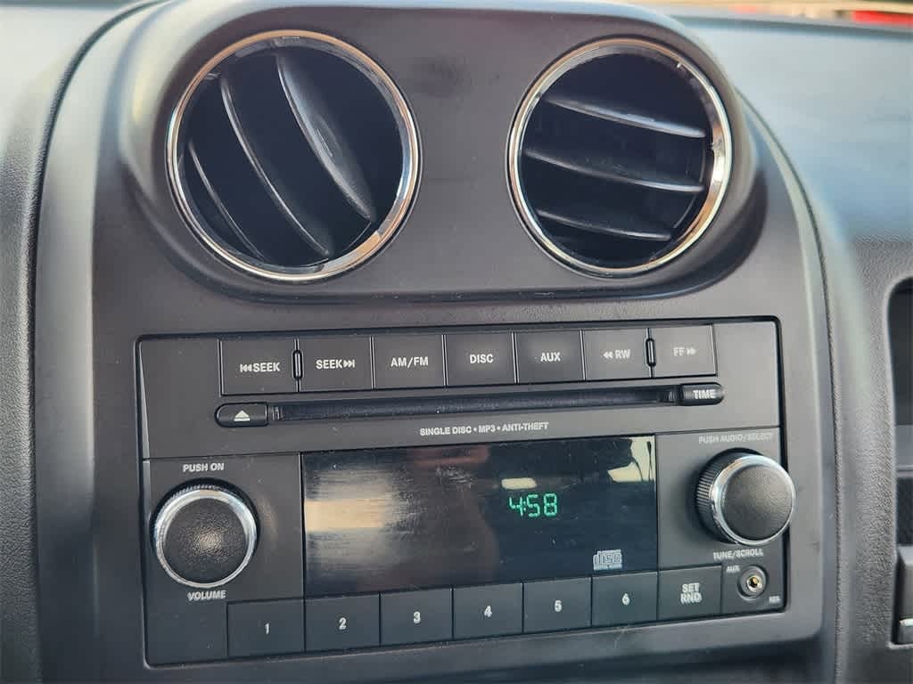 Thumbnail: 2014 Jeep Patriot - 13