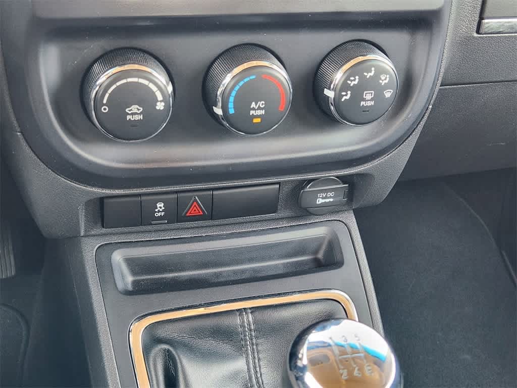 Thumbnail: 2014 Jeep Patriot - 25