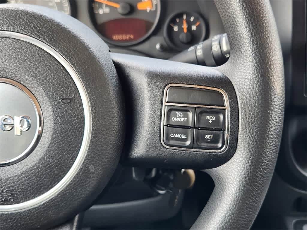 Thumbnail: 2014 Jeep Patriot - 30